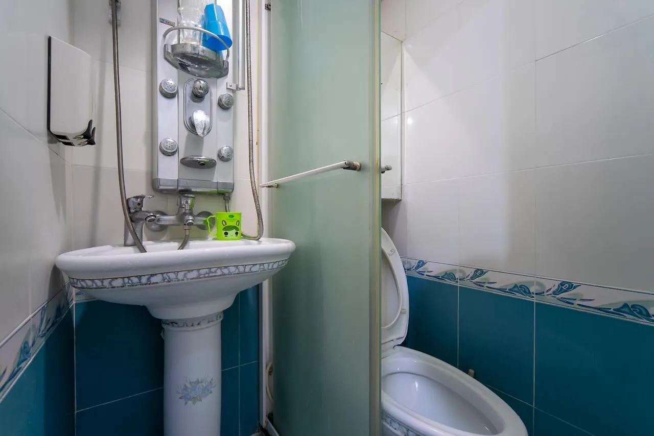Cosmic Guest House Kowloon  0*, Kowloon (Hong Kong)