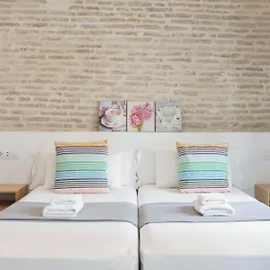 https://dolium-apartments.es-andalucia.com