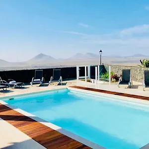 https://infinity-views-village-nazaret.in-canary-islands.com