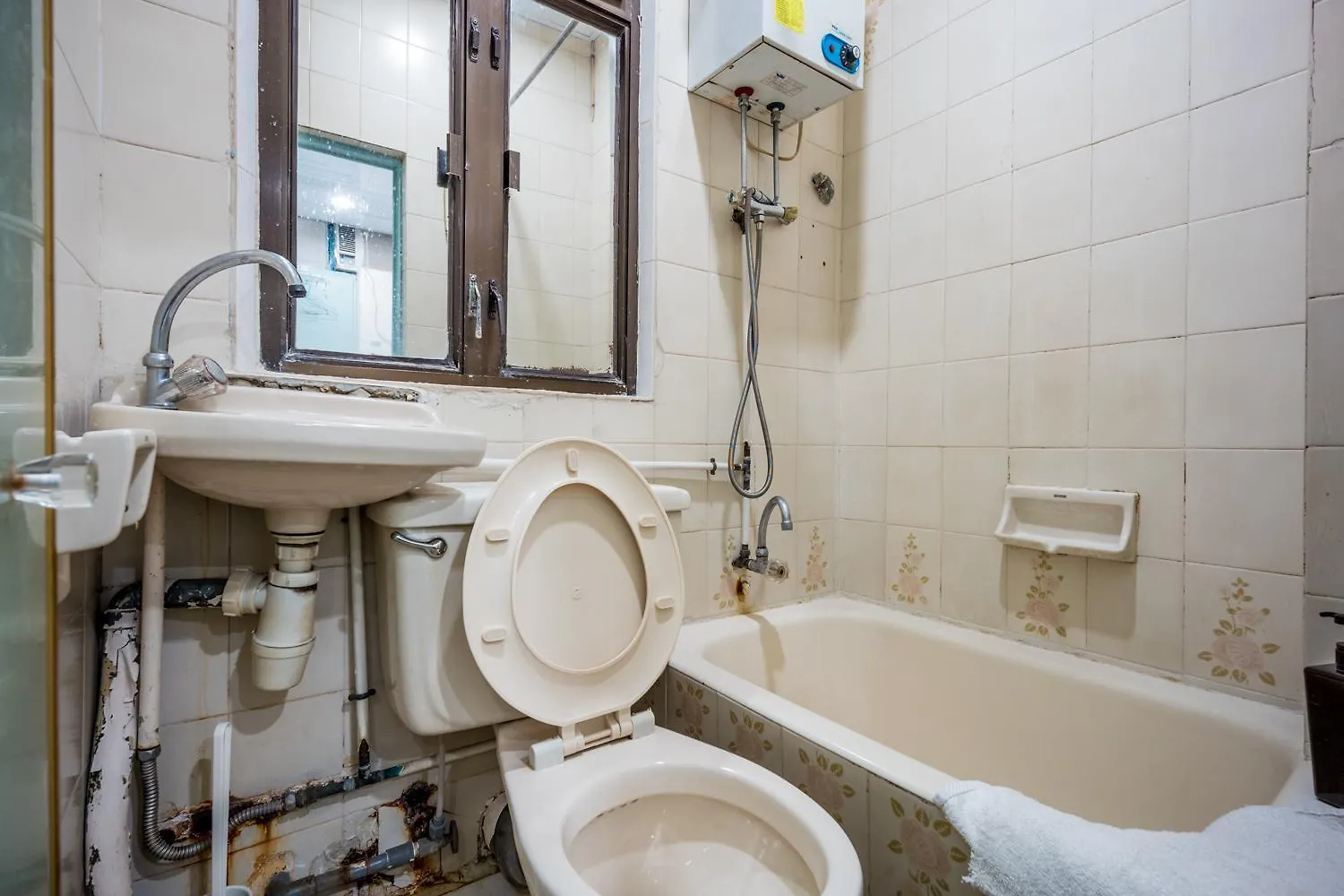 Cosmic Guest House Kowloon