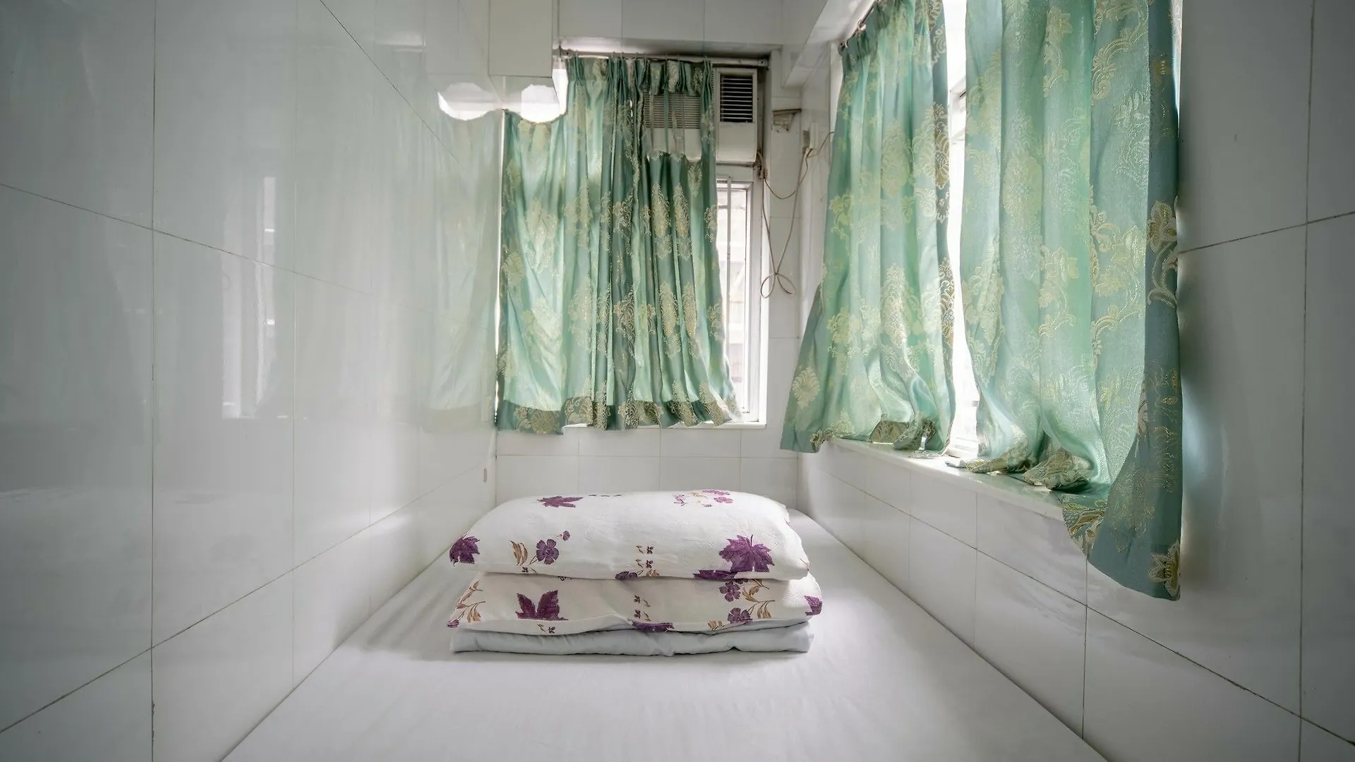Cosmic Guest House Kowloon